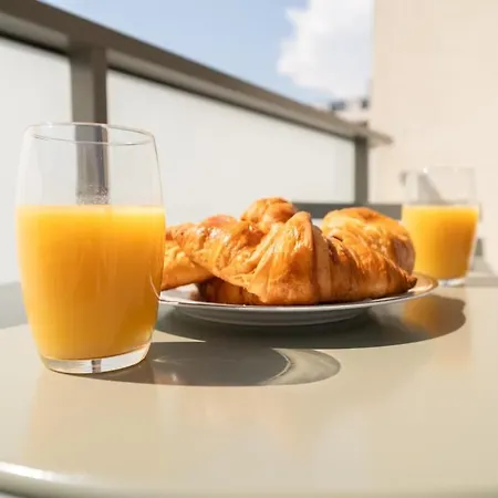 Bright With Terrace And Wi-fi Nicea